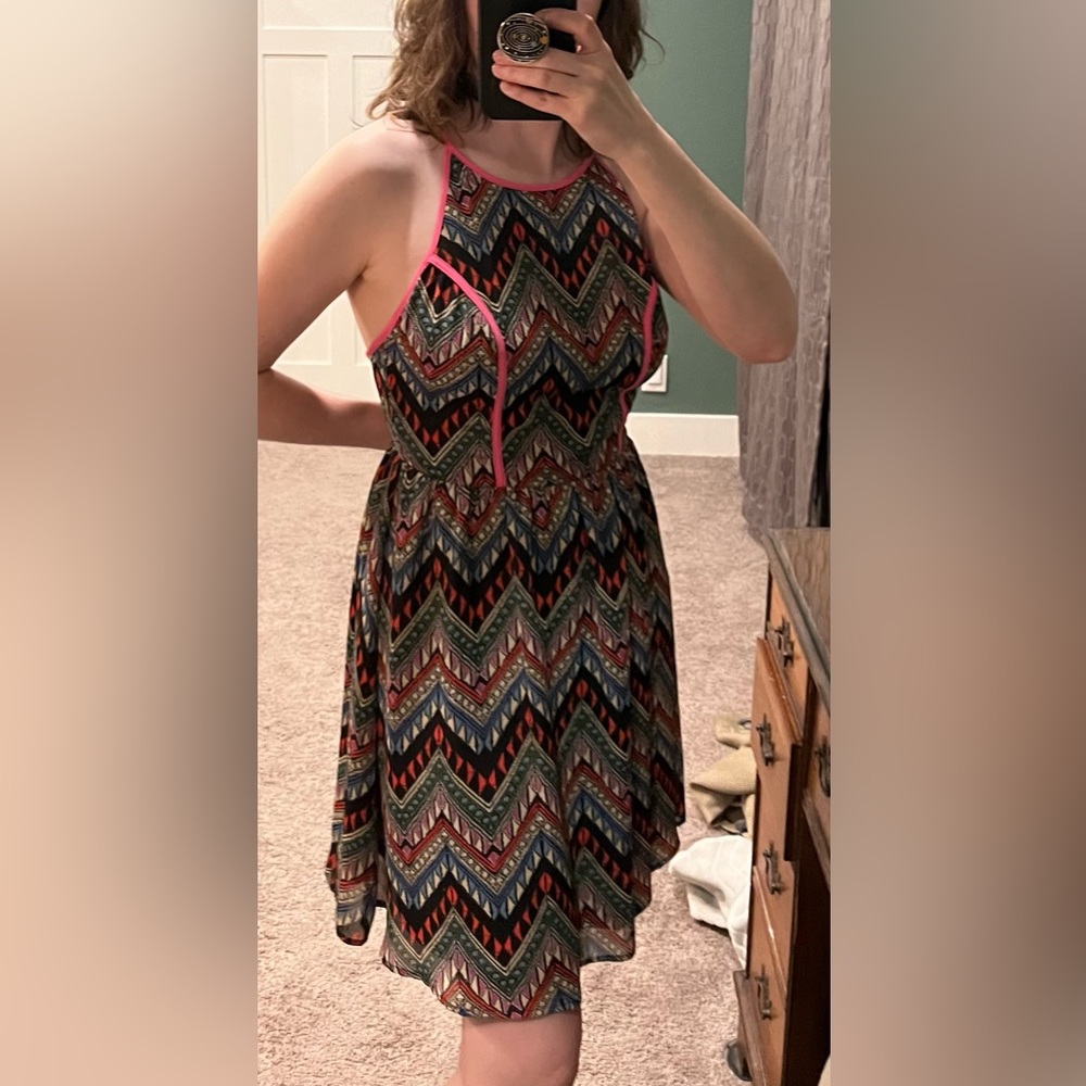 Ark & Co sleeveless multicolored Chevron dress